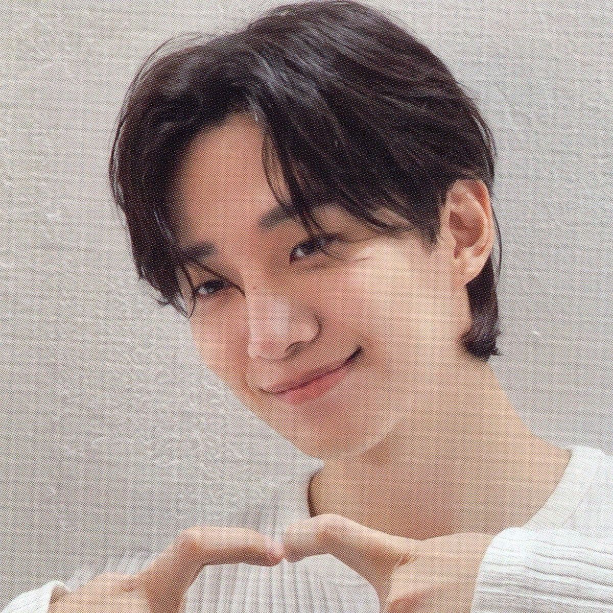 イ・ジュノのビハインドカット