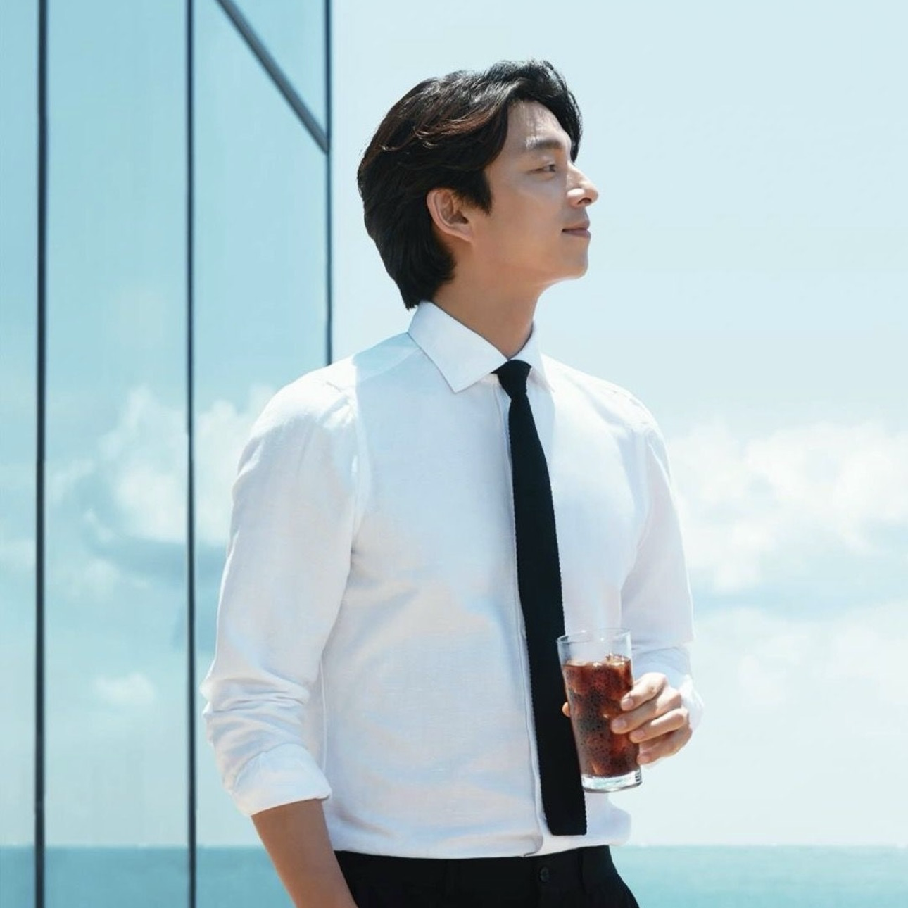 Behind-the-scenes cut of Gong Yoo