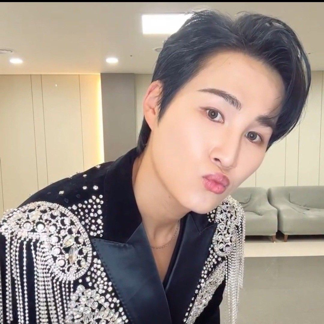 金熙栽的最新照片