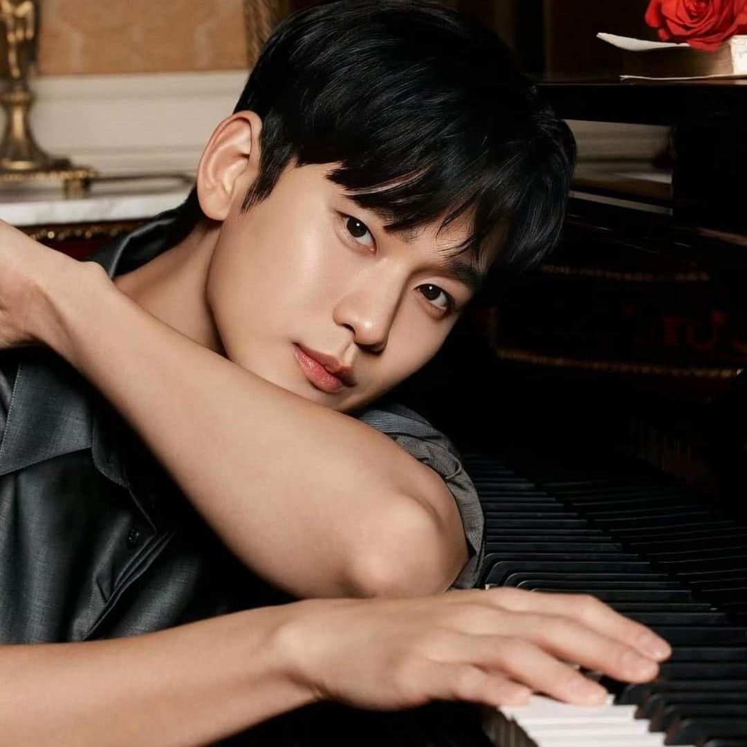 Momen yang diabadikan oleh penggemar Kim Soohyun