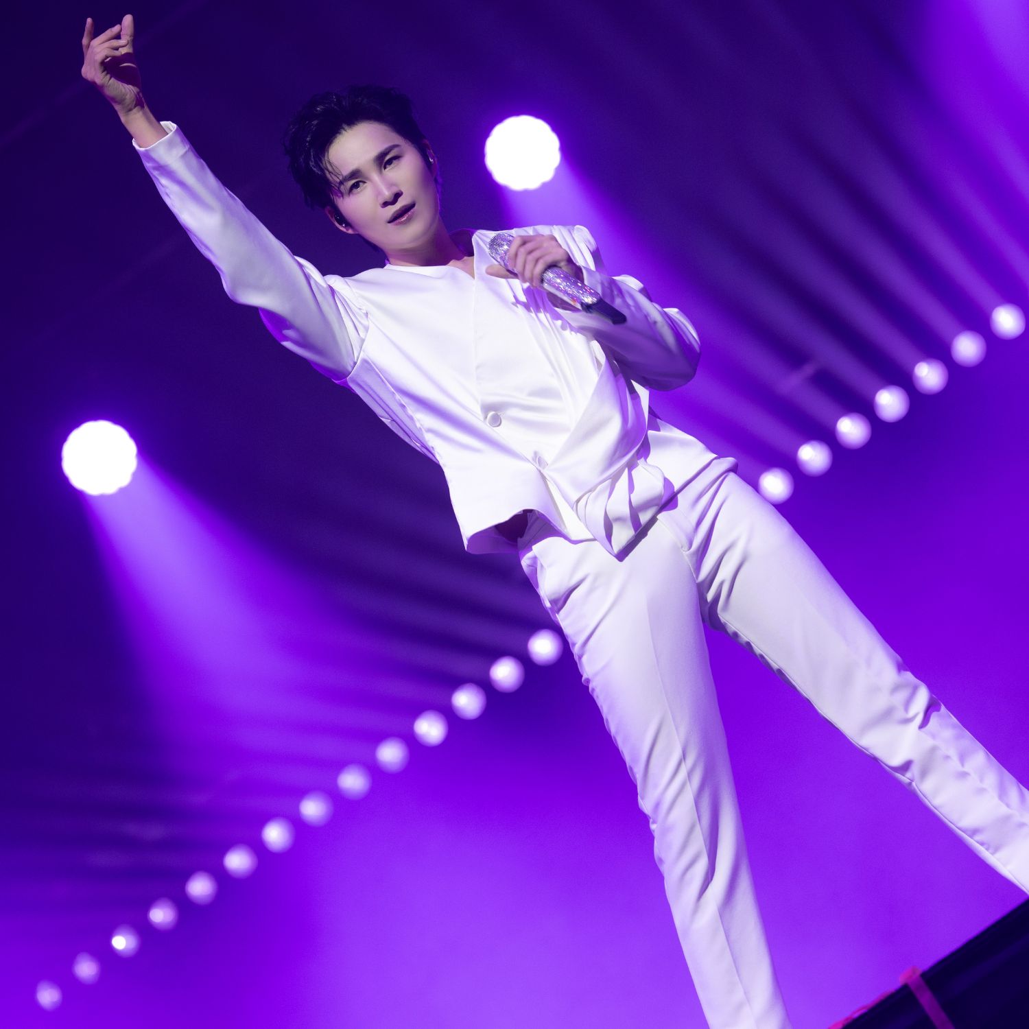 김희재의 비하인드 컷