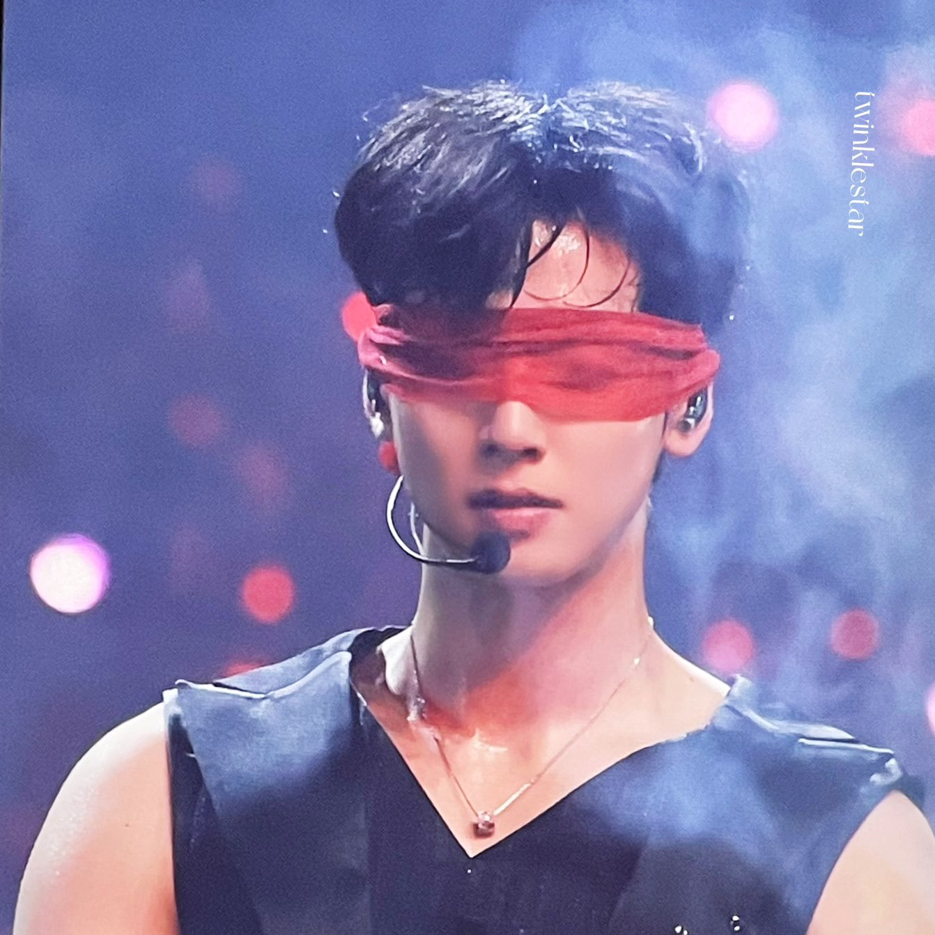 粉丝拍下的车银优瞬间