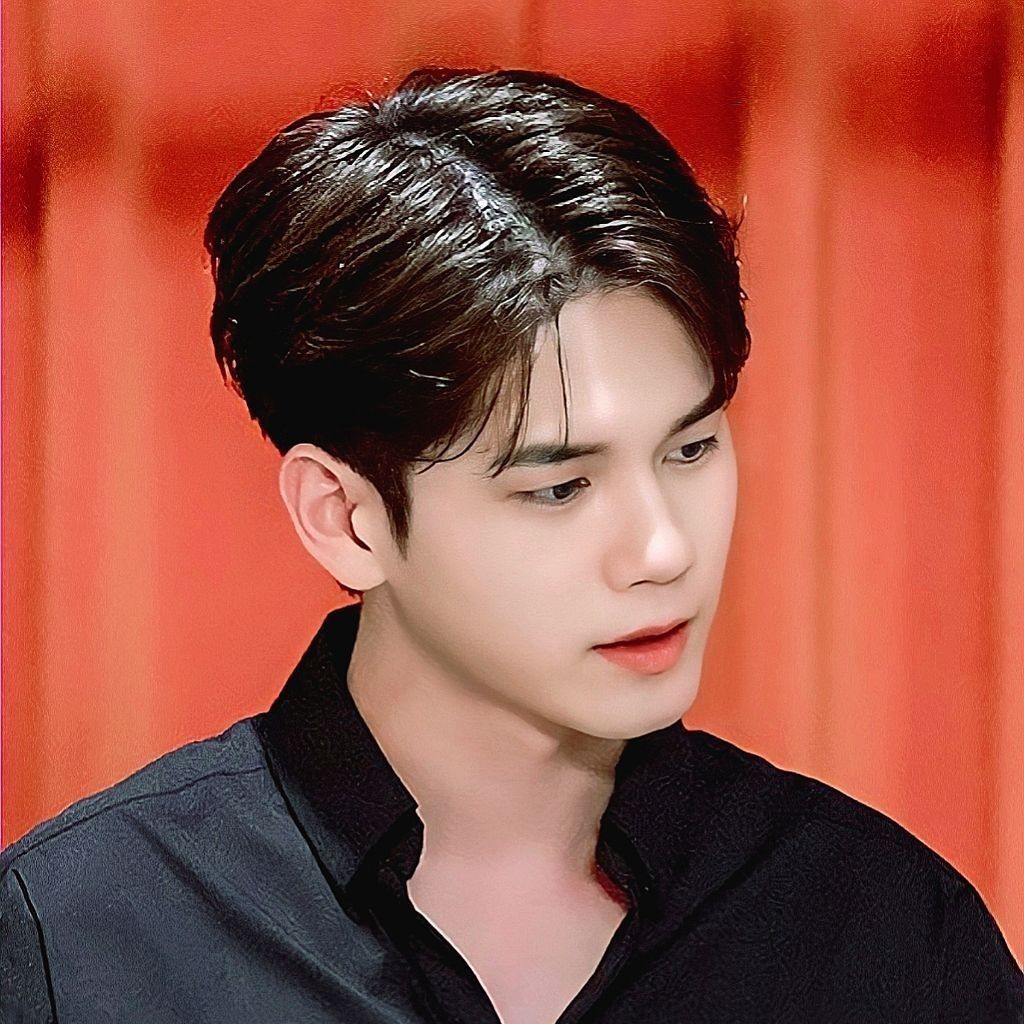 Recent activity shot of Ong Seongwu