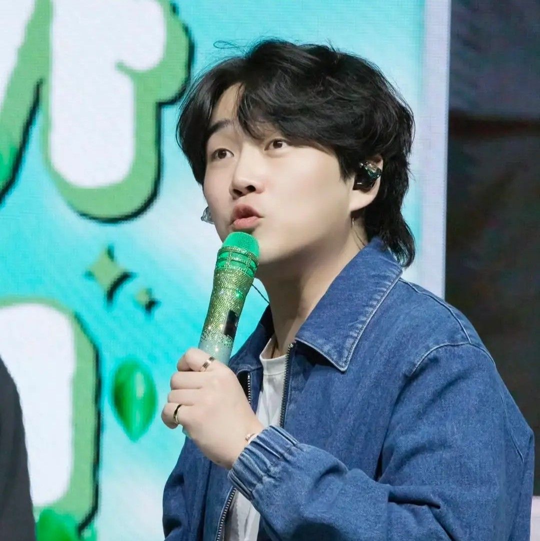 Recent activity shot of Hwang Youngwoong