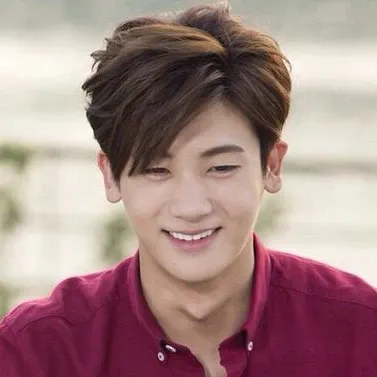 Behind-the-scenes cut of Park Hyungsik