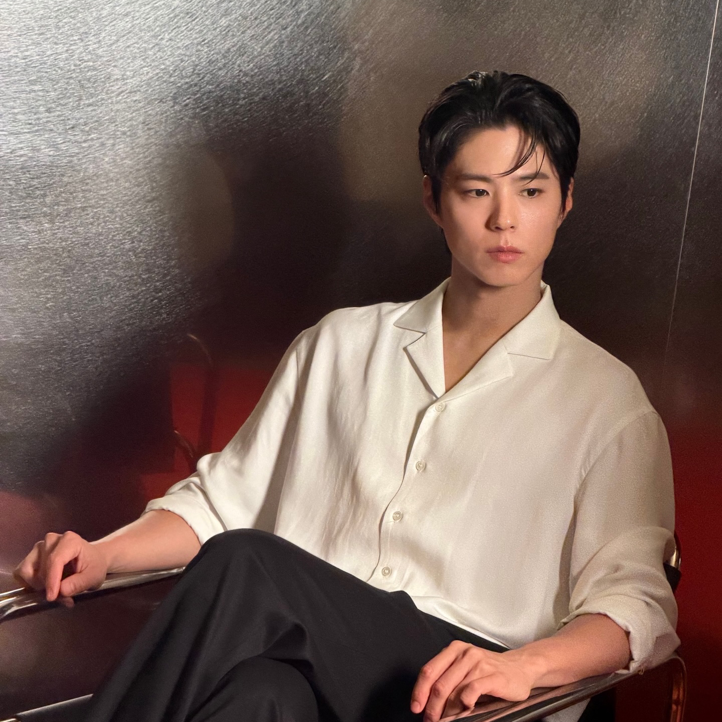 A moment captured by a fan of Park Bogum