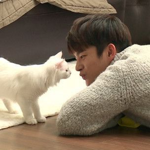 Momen yang diabadikan oleh penggemar Seo Inguk