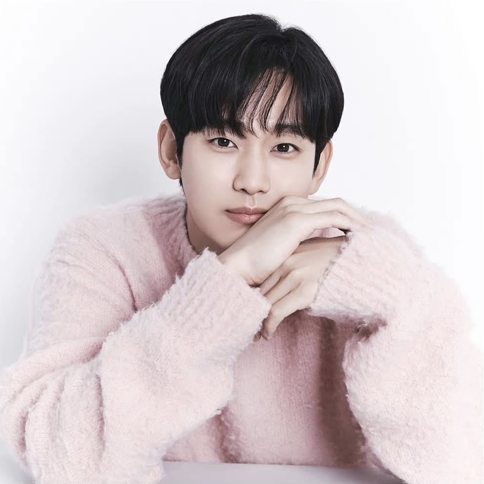 Latest photo of Kim Soohyun