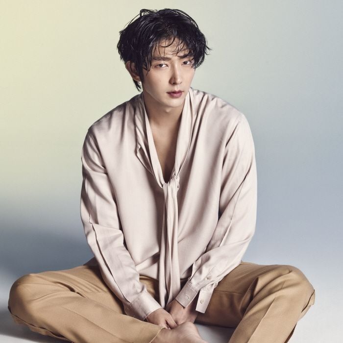 A moment captured by a fan of Lee Joongi