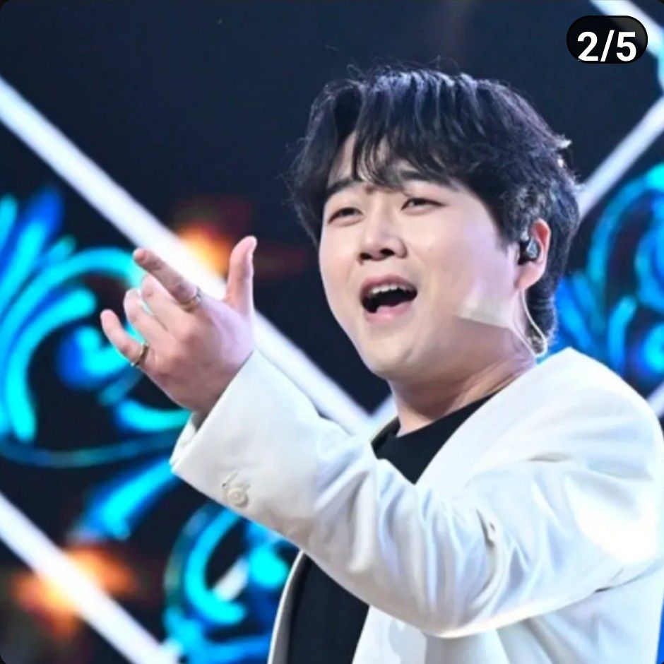 Behind-the-scenes cut of Hwang Youngwoong