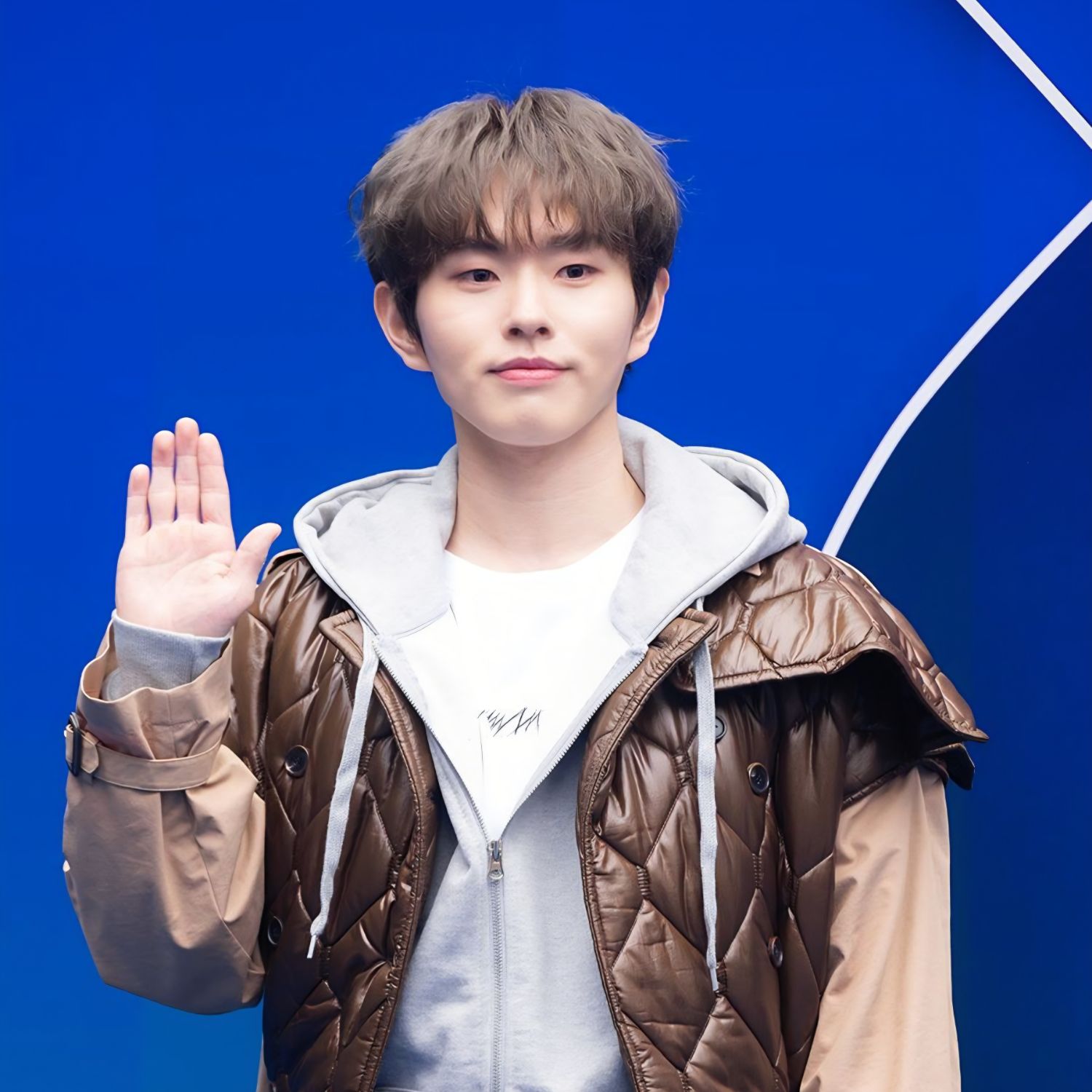 Recent activity shot of Lee Byeongchan