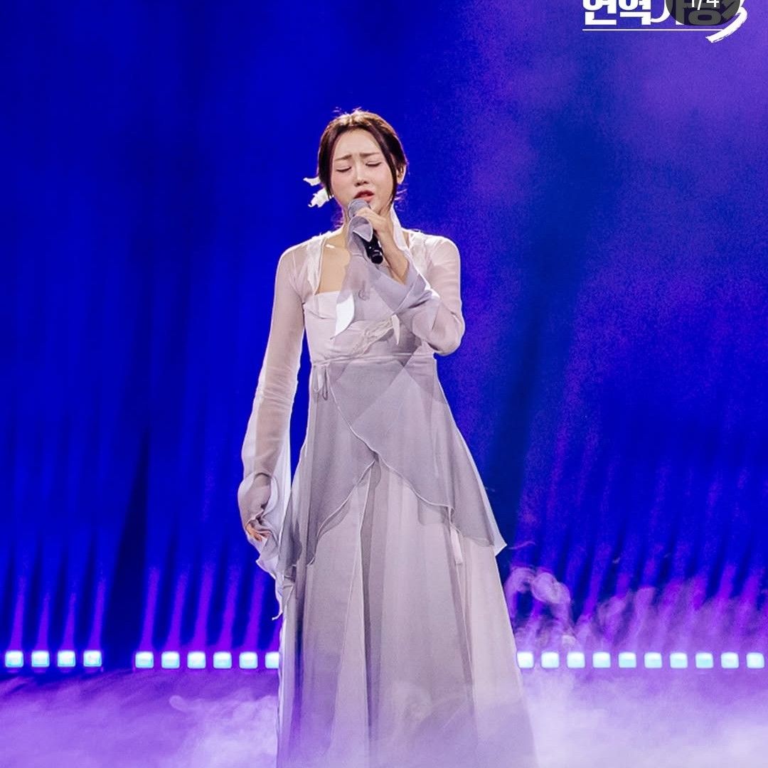 Momen yang diabadikan oleh penggemar Hong Jiyoon