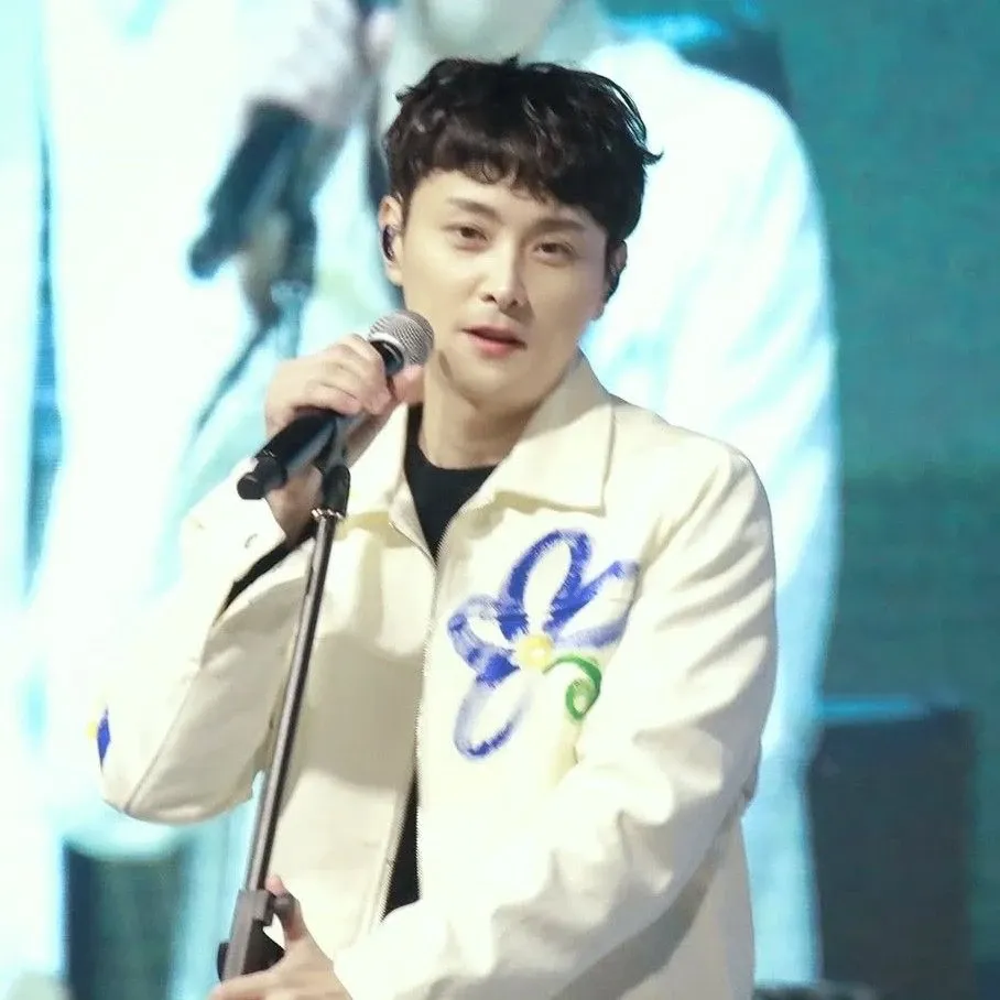 Foto terbaru dari Min Kyunghoon