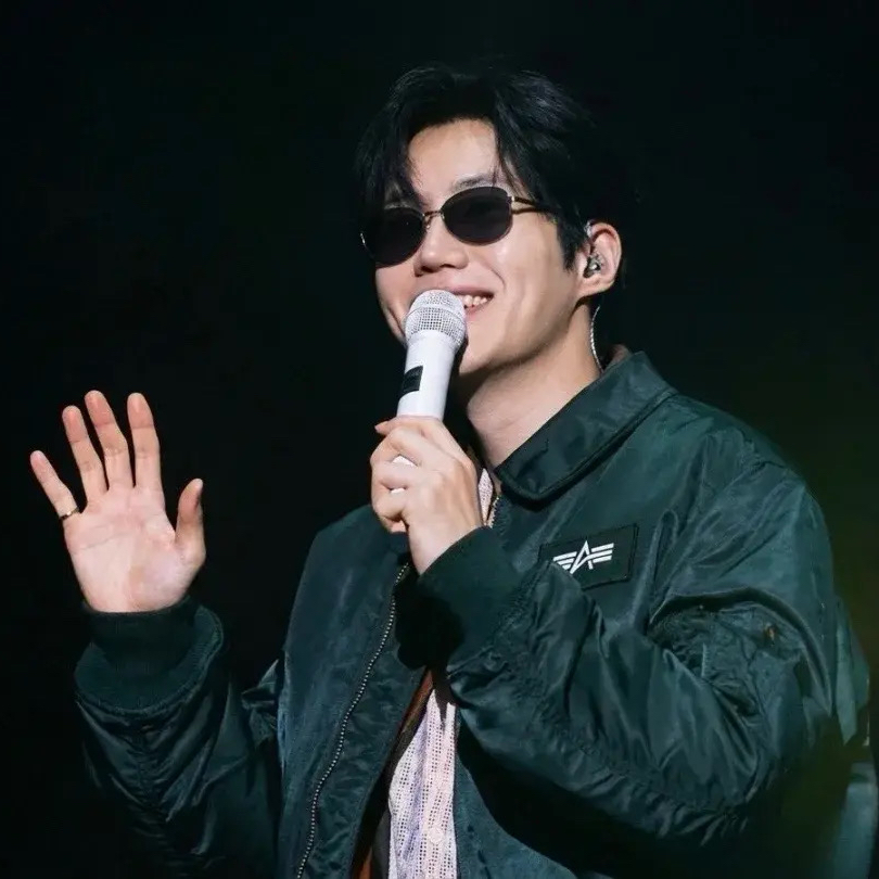 A moment captured by a fan of Kim Seonho