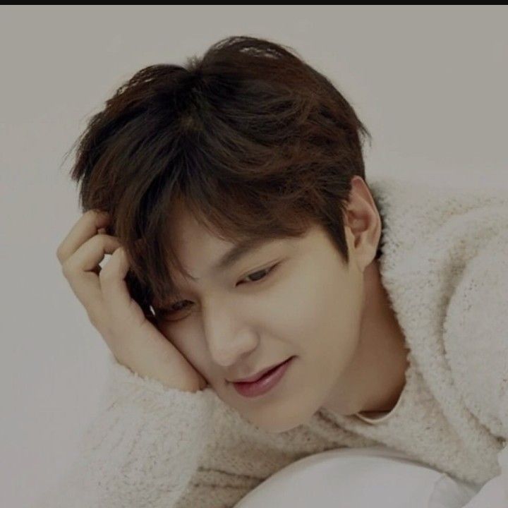 Recent activity shot of Lee Minho