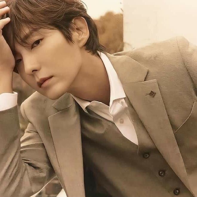 A moment captured by a fan of Lee Joongi