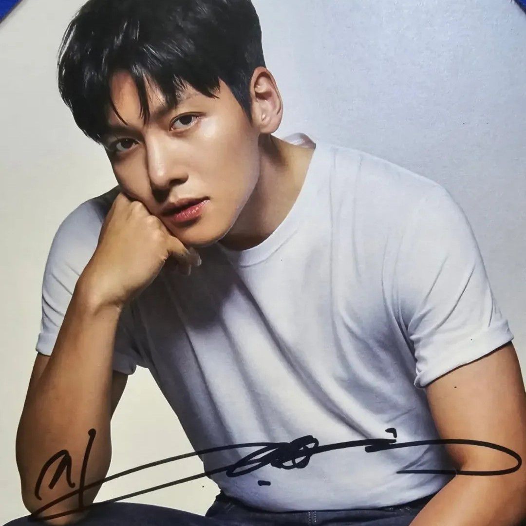 チ・チャンウクの最近の活動ショット