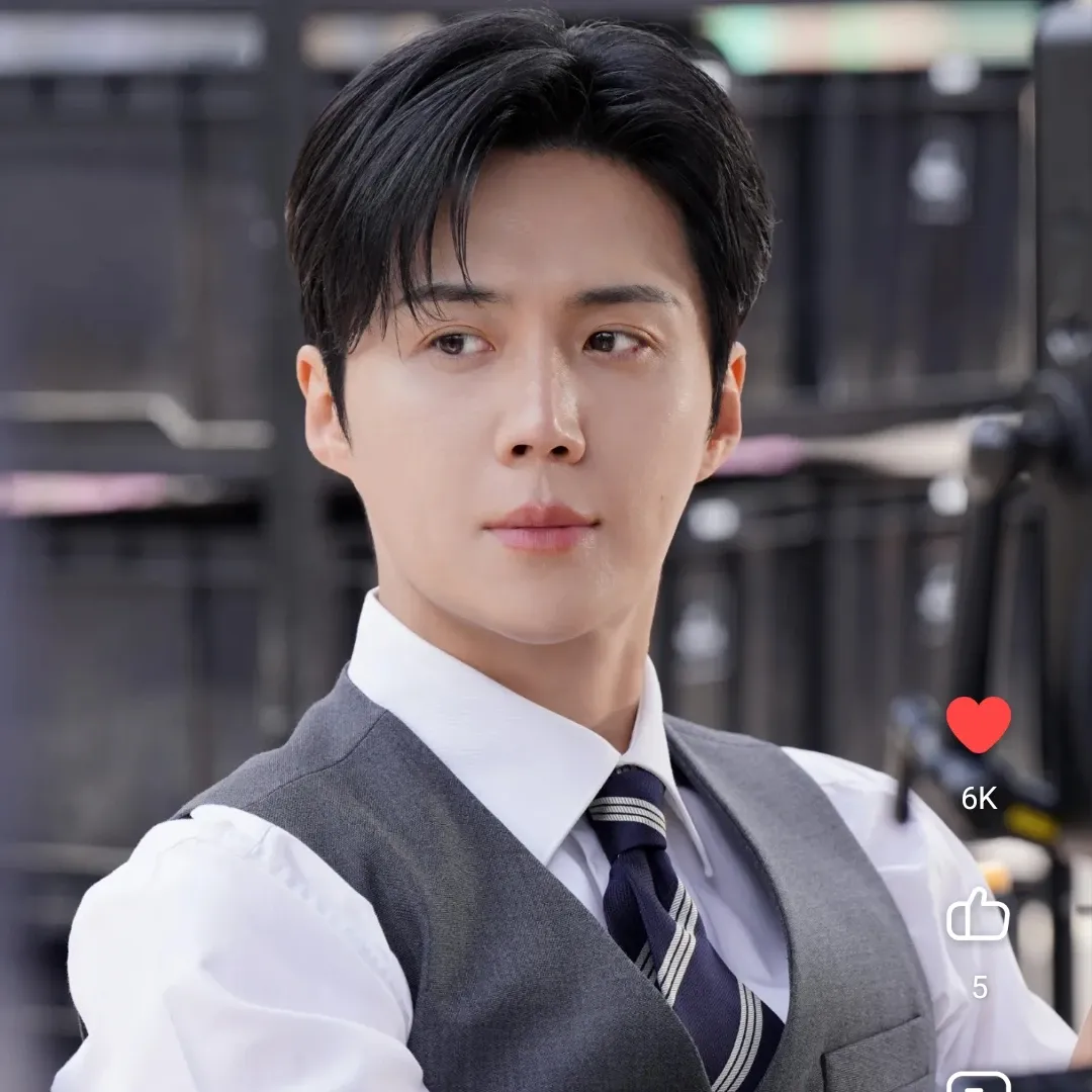 Behind-the-scenes cut of Kim Seonho