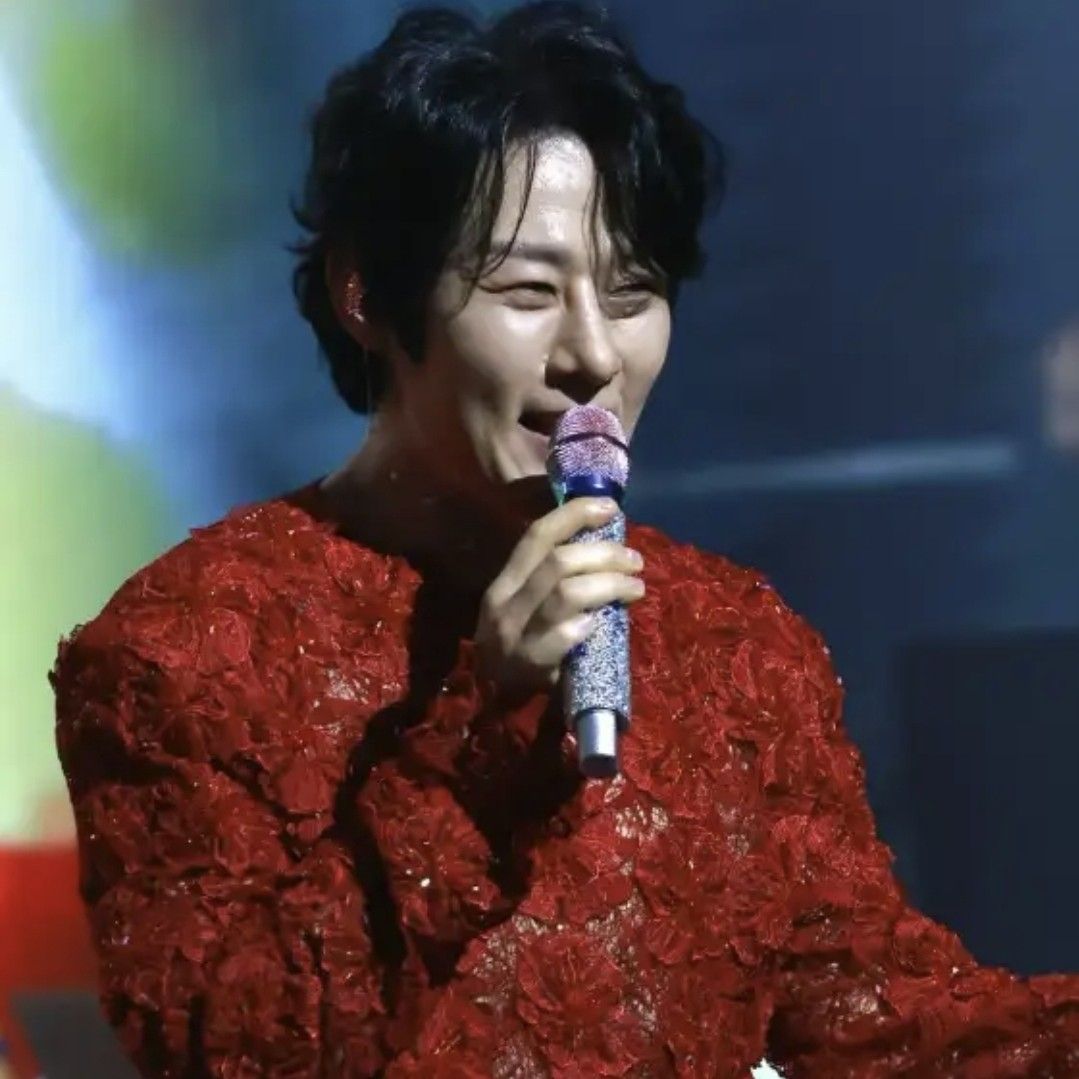 Behind-the-scenes cut of Kang Moonkyung