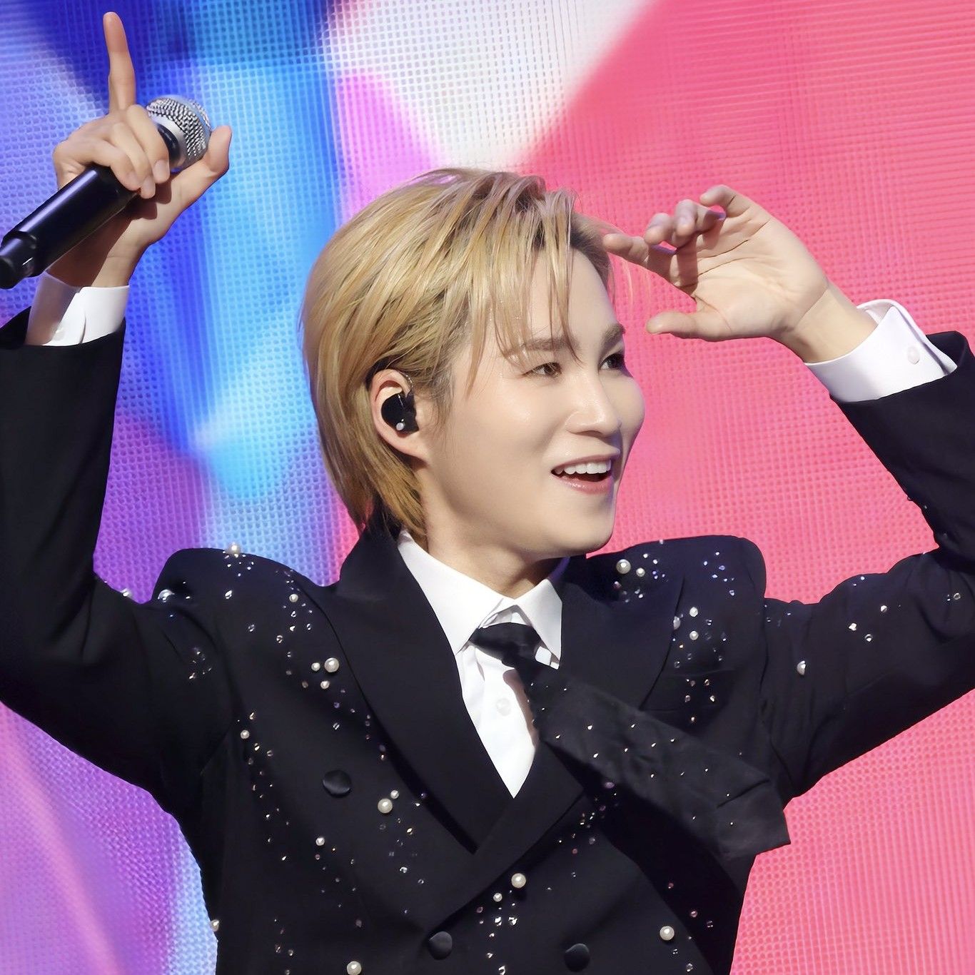 김희재의 비하인드 컷