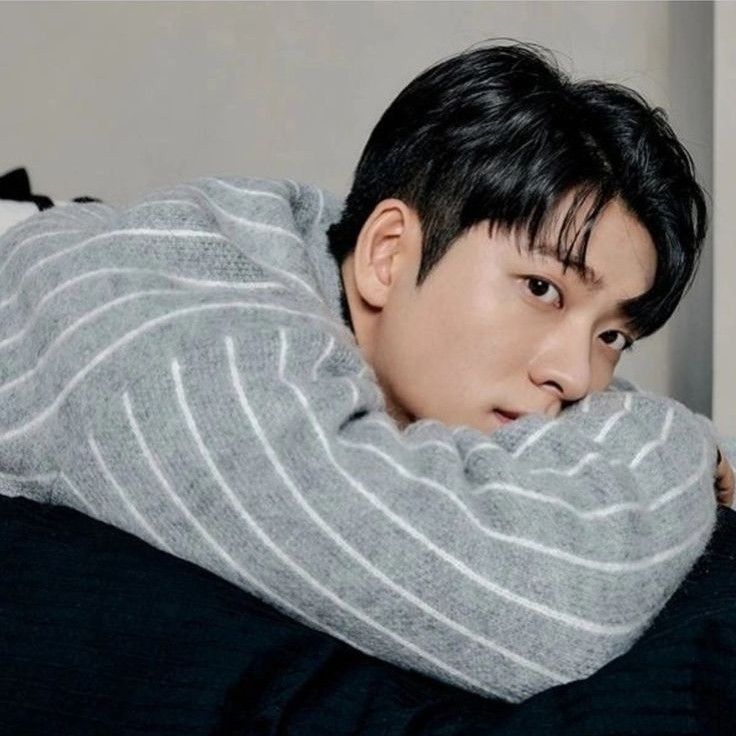 Behind-the-scenes cut of Kang Taeoh