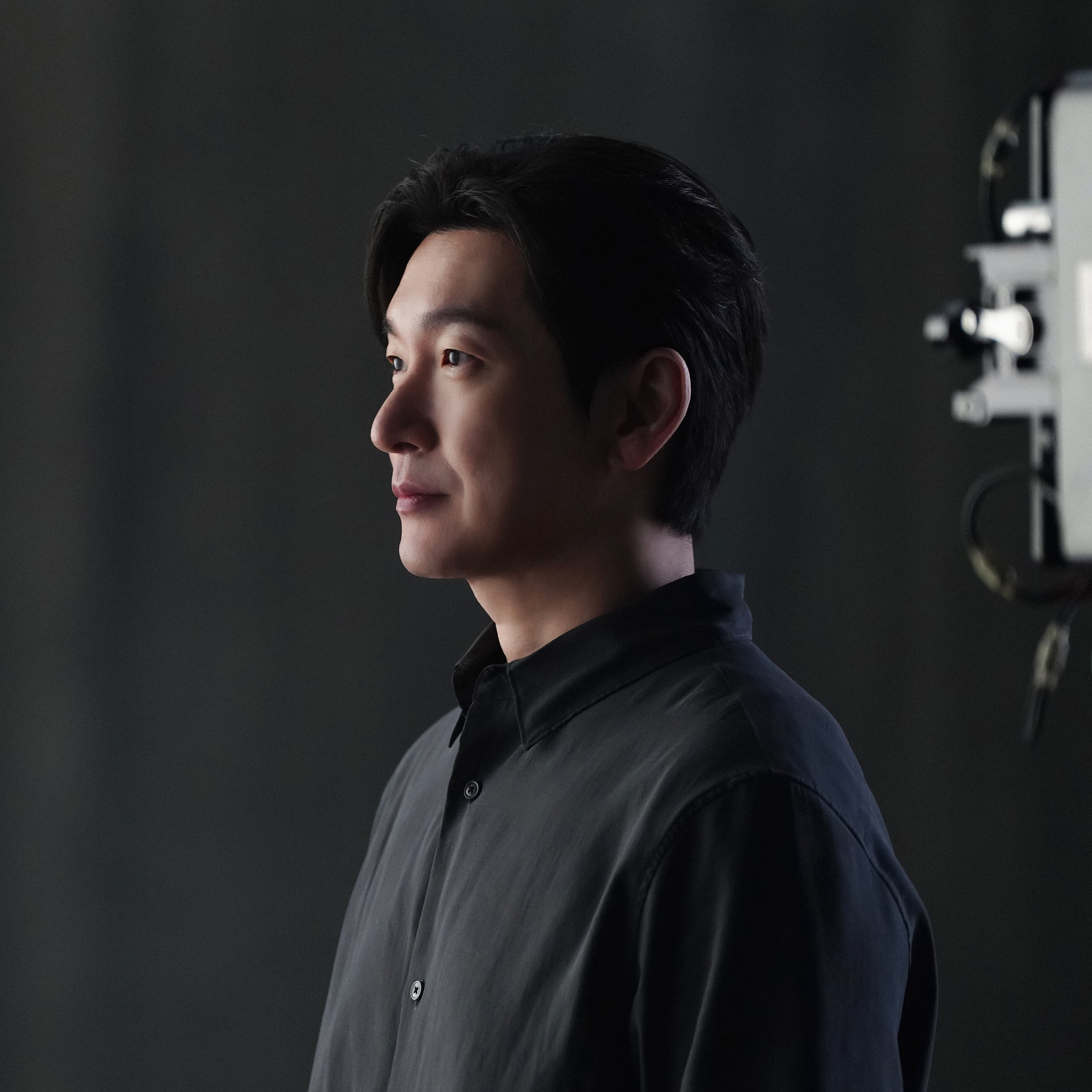Behind-the-scenes cut of Cho Seungwoo 