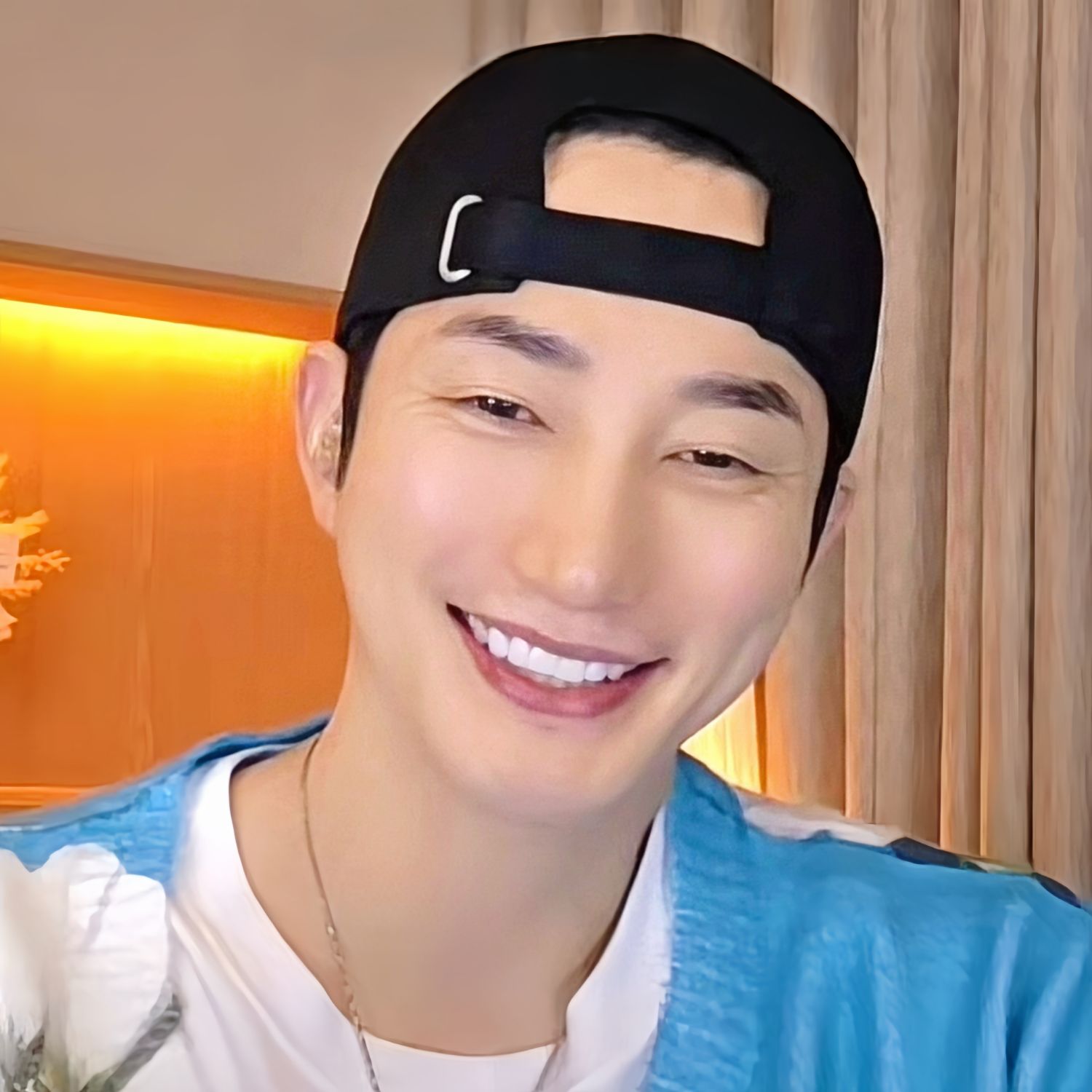 Recent activity shot of Park Sihoo
