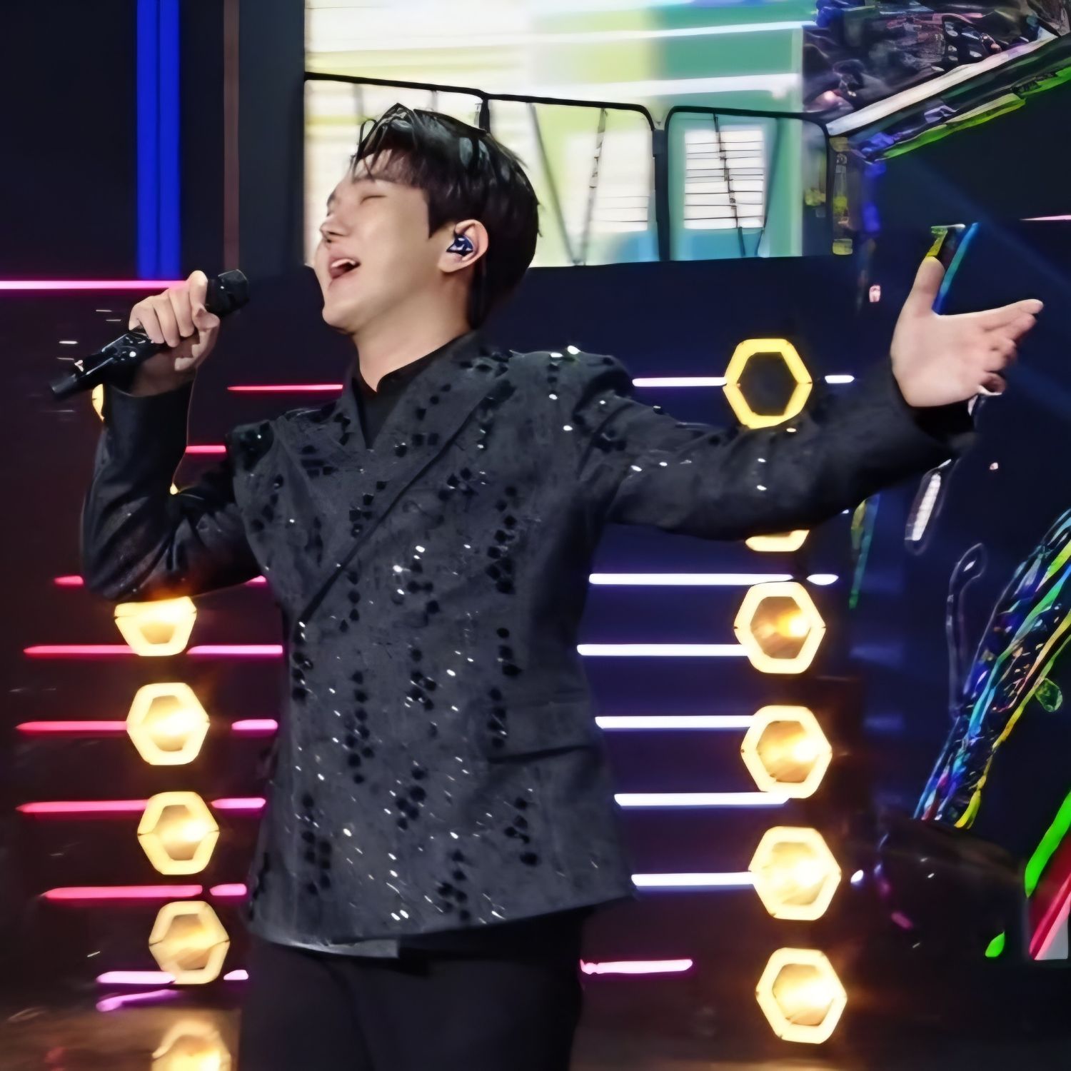 金秀瓒的最新照片