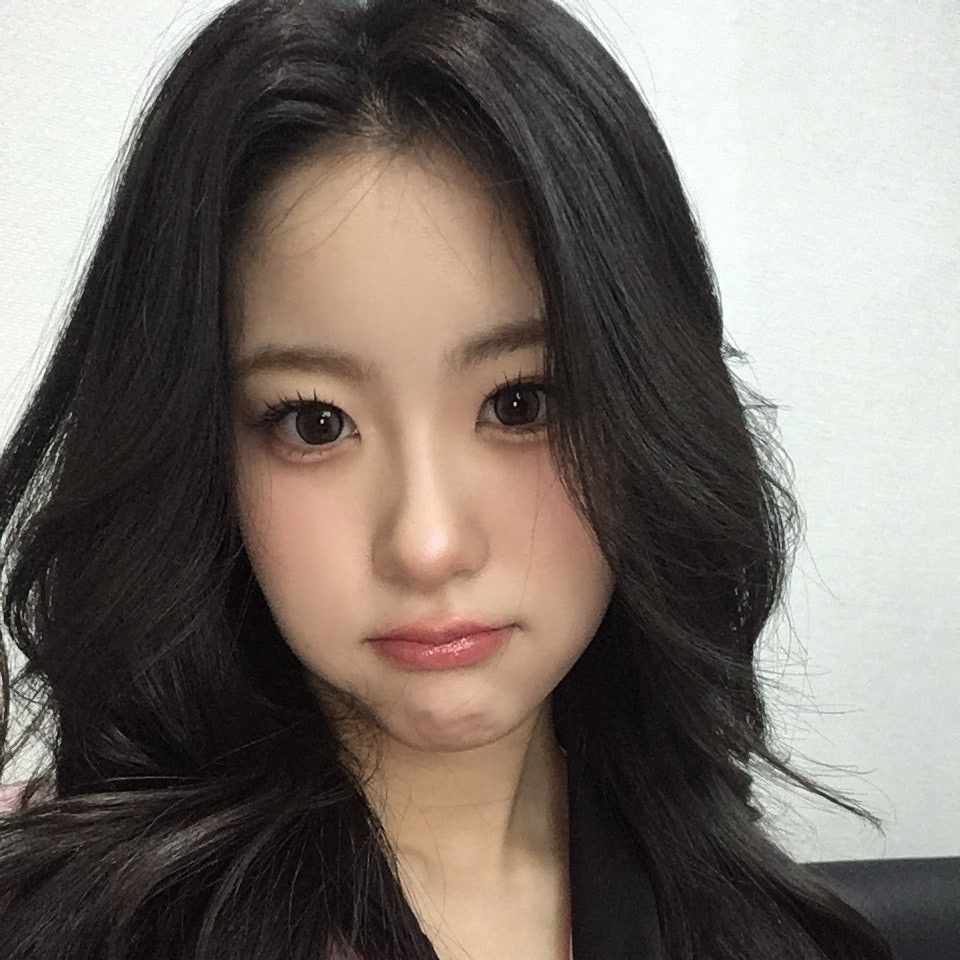 Behind-the-scenes cut of Oh Yujin