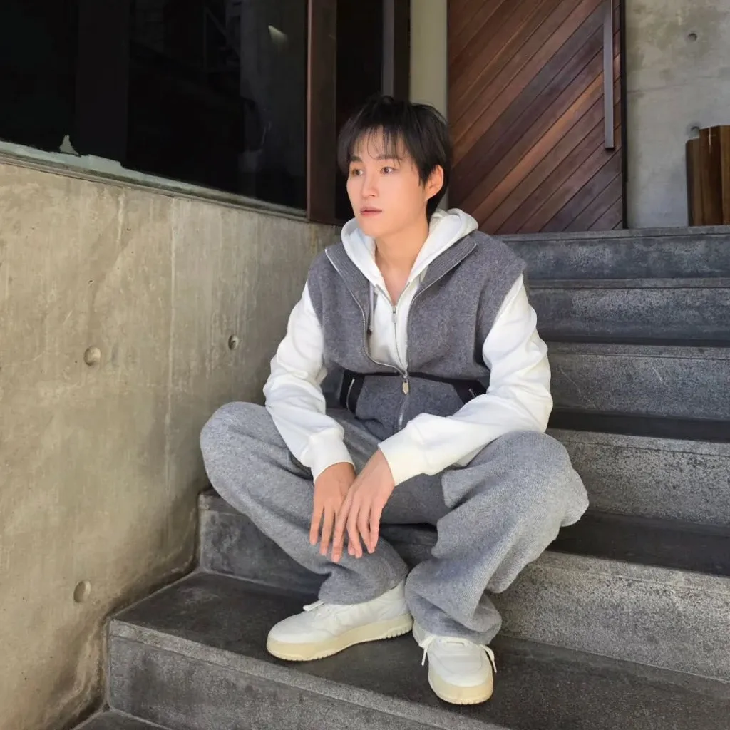 김희재의 비하인드 컷