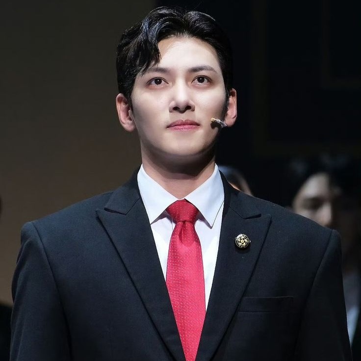 チ・チャンウクの最近の活動ショット