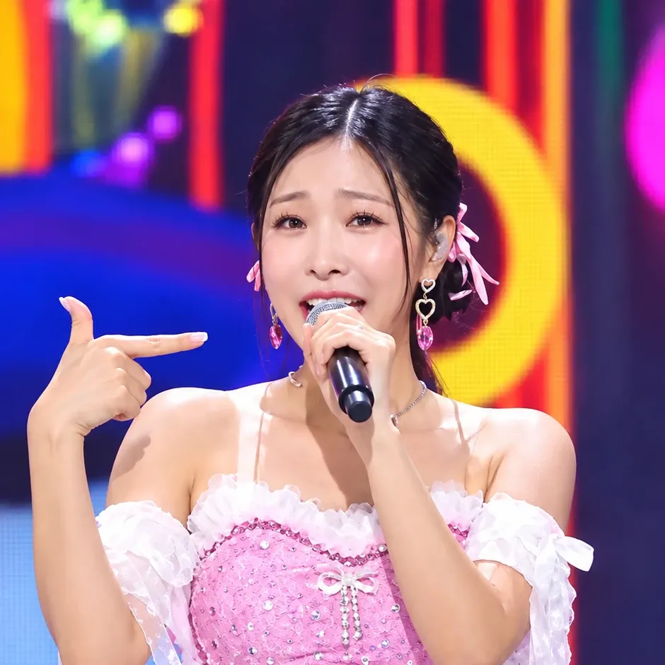 A moment captured by a fan of Huh Chanmi