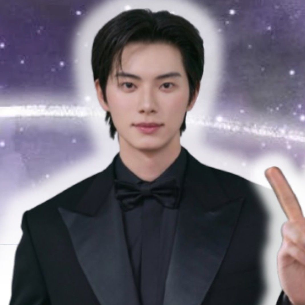 Behind-the-scenes cut of Lee Chaemin