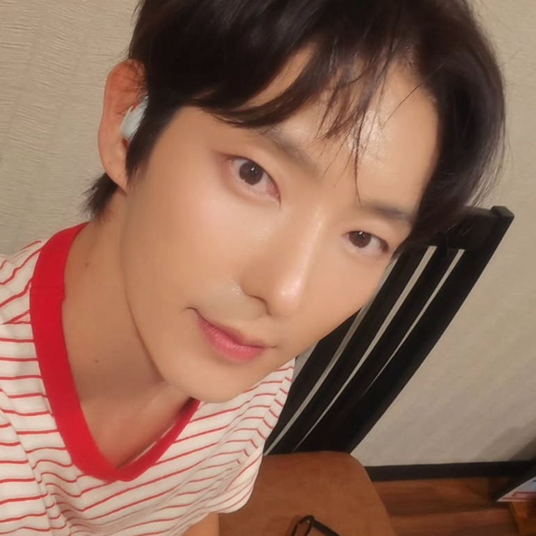 Latest photo of Lee Joongi