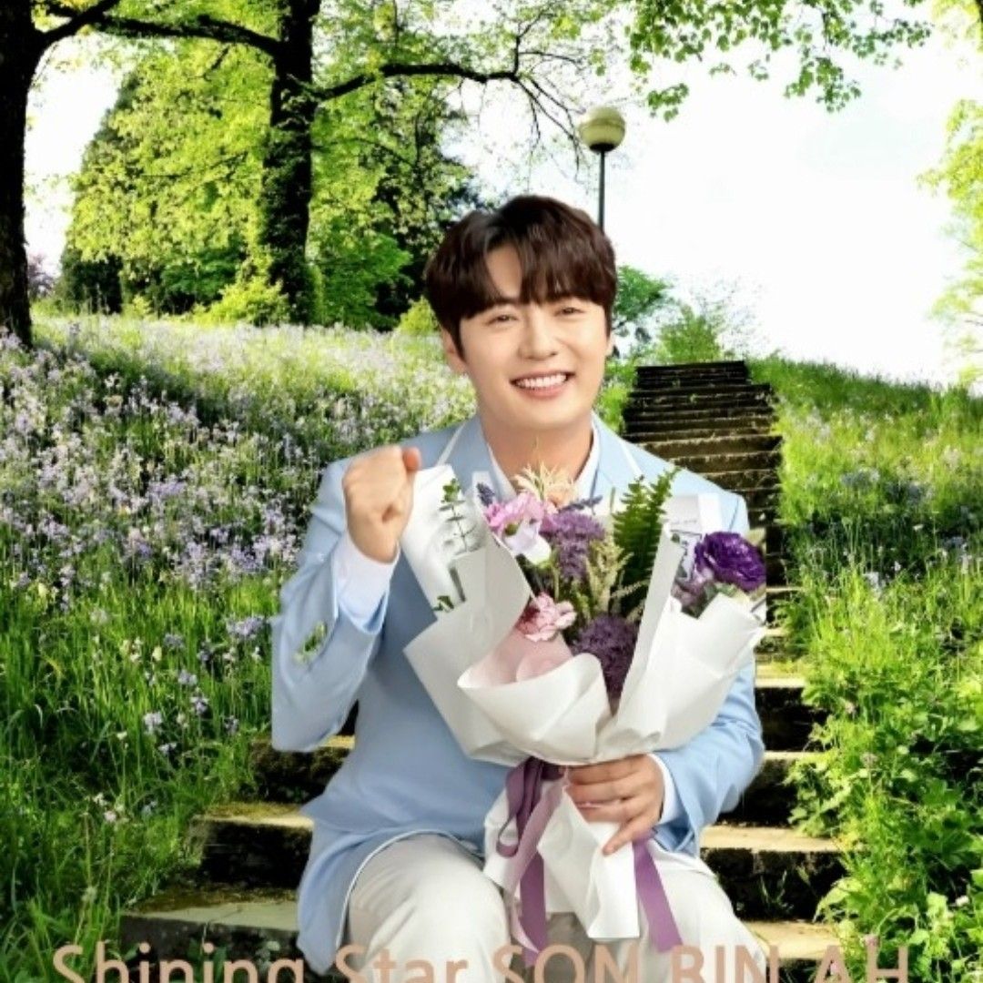 A moment captured by a fan of Son Binah