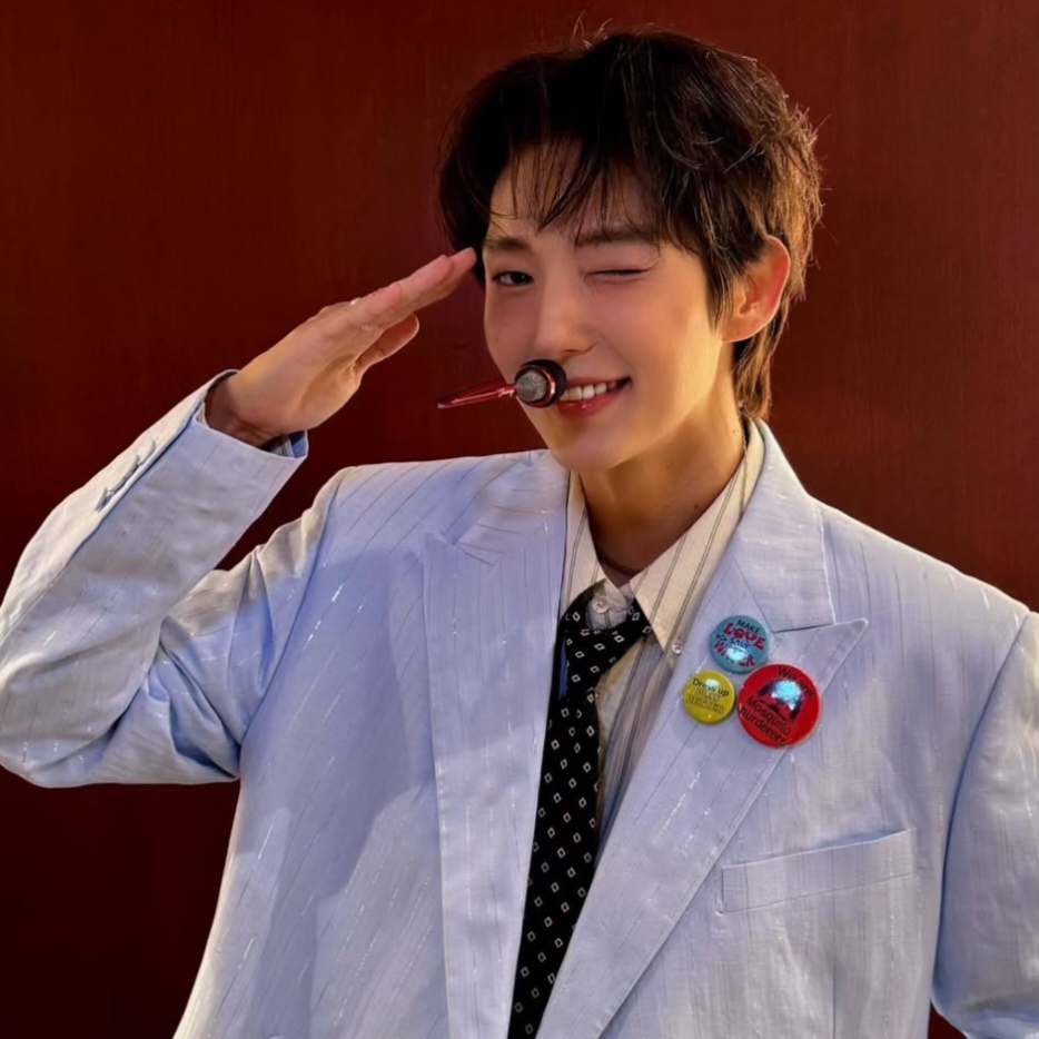 A moment captured by a fan of Lee Joongi