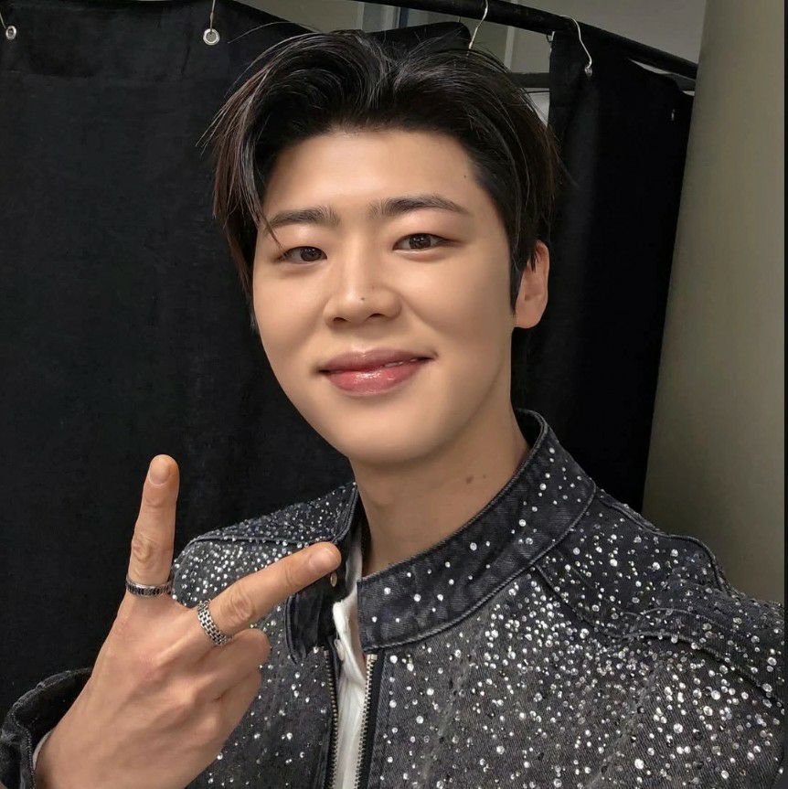 A moment captured by a fan of Park Jihyeon