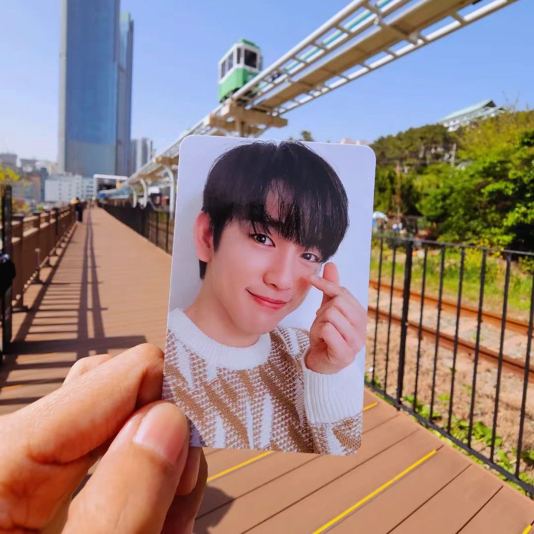 Recent activity shot of Park Jinyoung