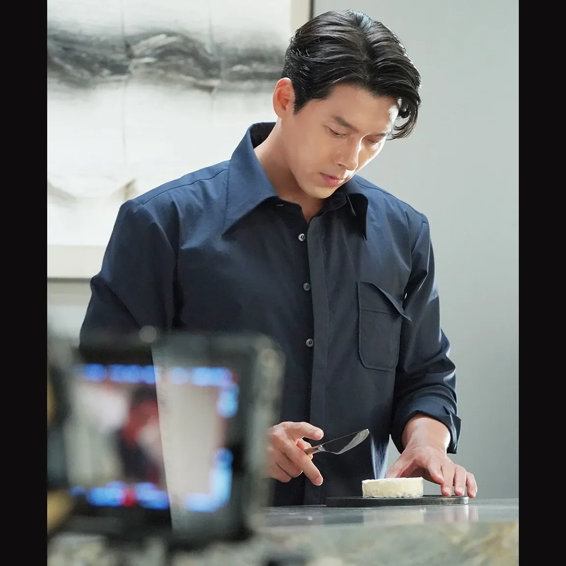 Momen yang diabadikan oleh penggemar Hyun Bin
