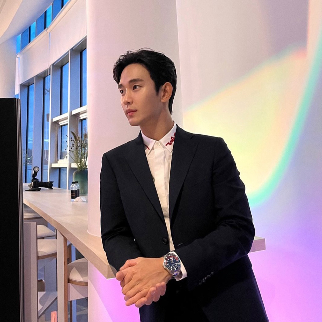 金秀贤的最新照片