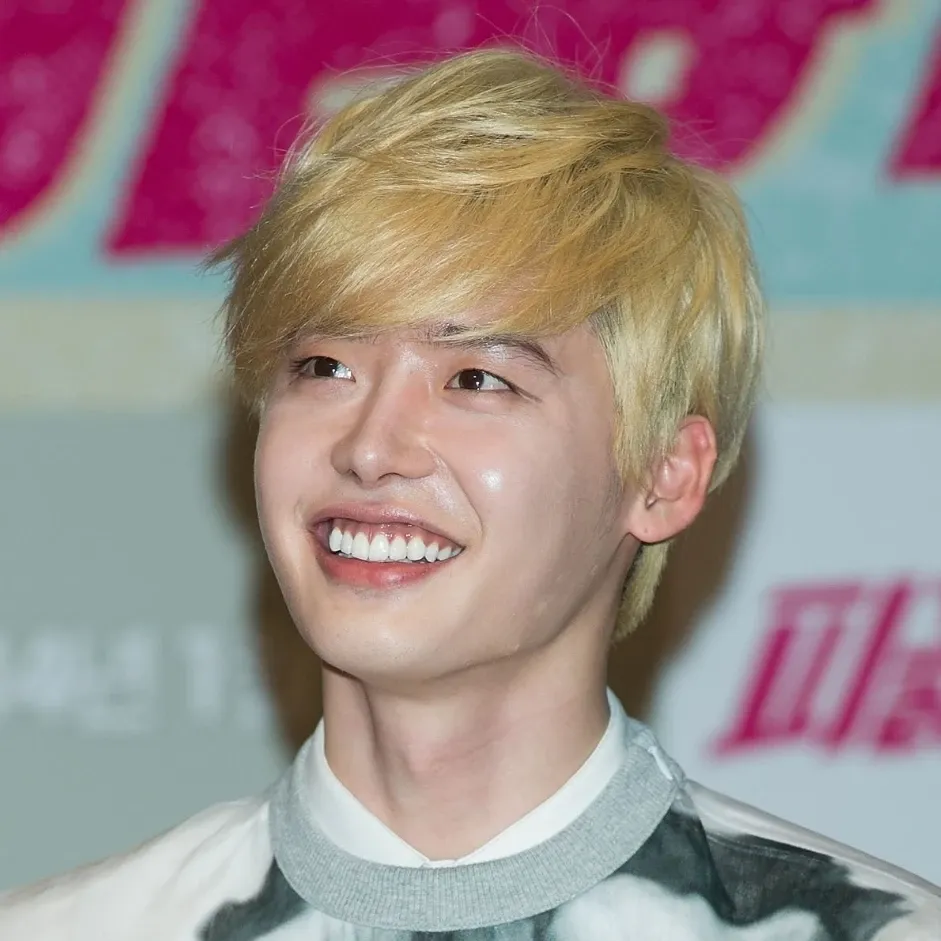 Behind-the-scenes cut of Lee Jongsuk