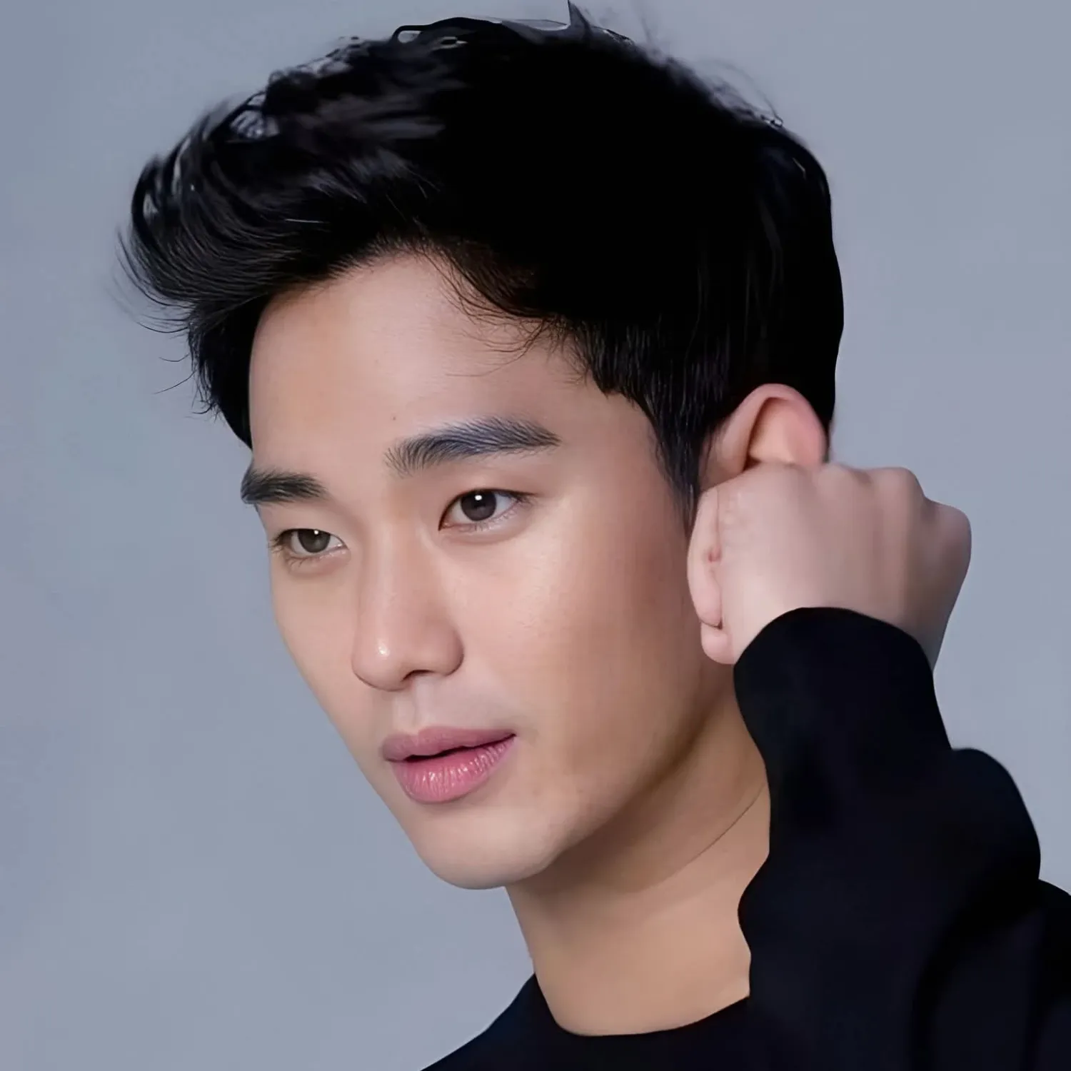 Recent activity shot of Kim Soohyun