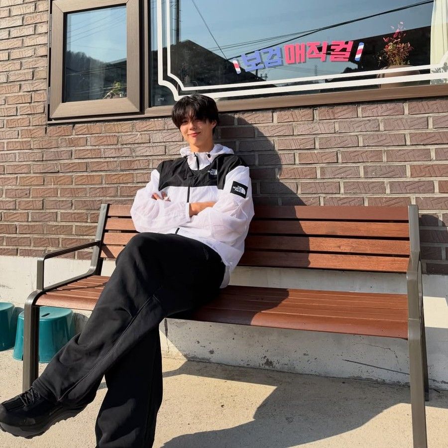 Latest photo of Park Bogum