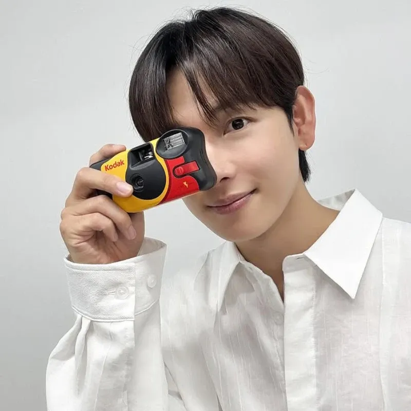 Behind-the-scenes cut of Yim Siwan