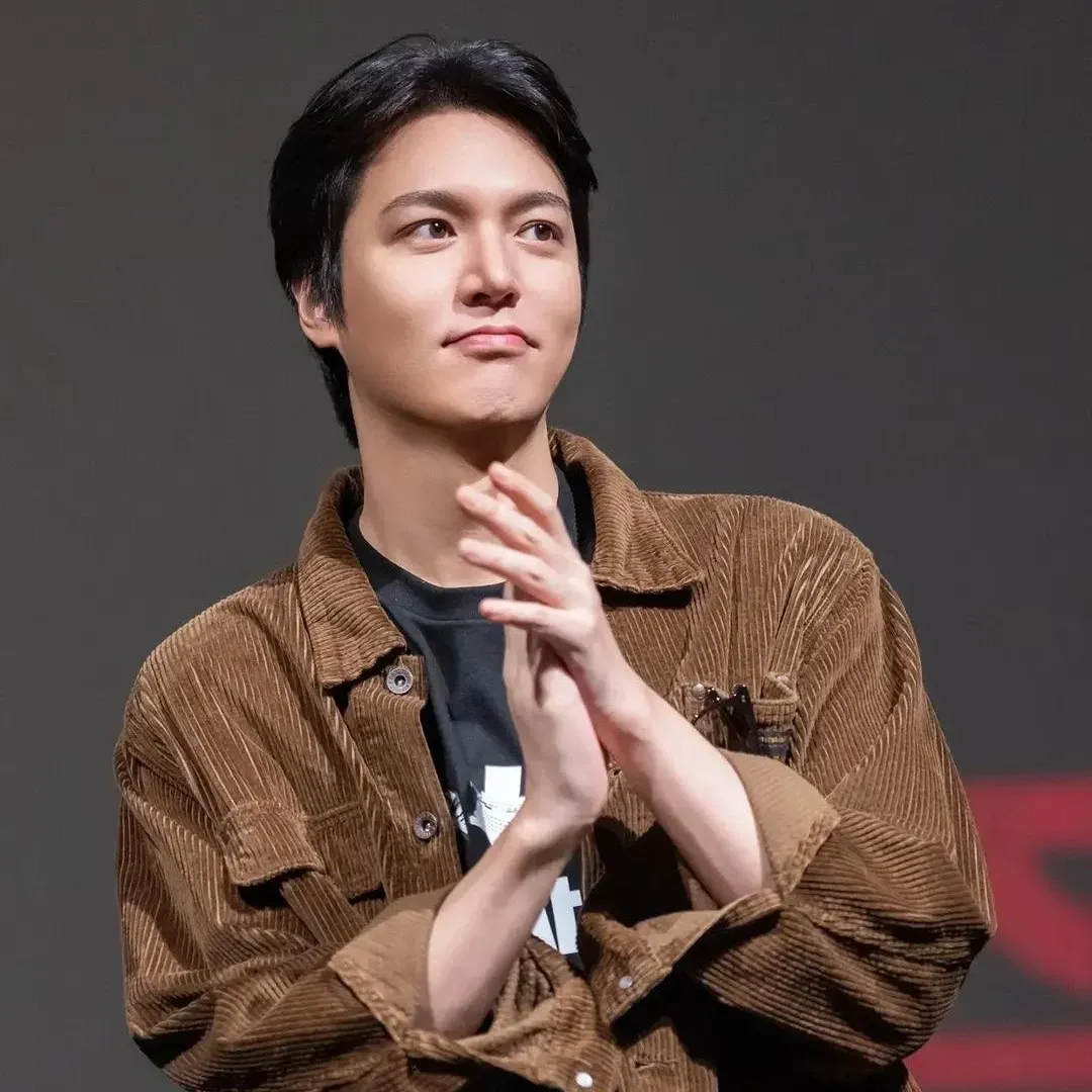 Recent activity shot of Lee Minho