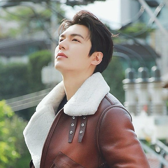 李敏镐的最新照片