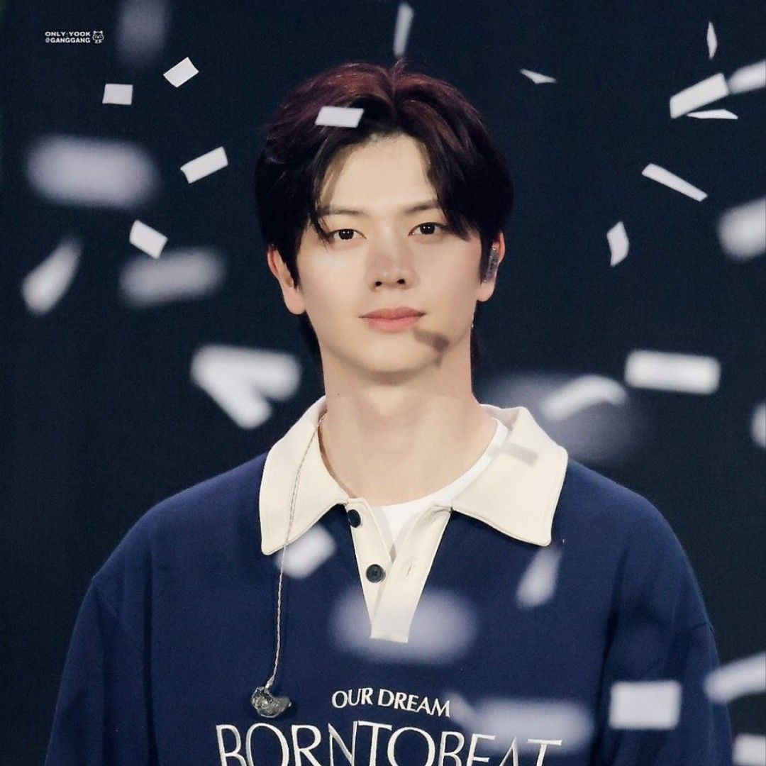 Recent activity shot of Yook Sungjae