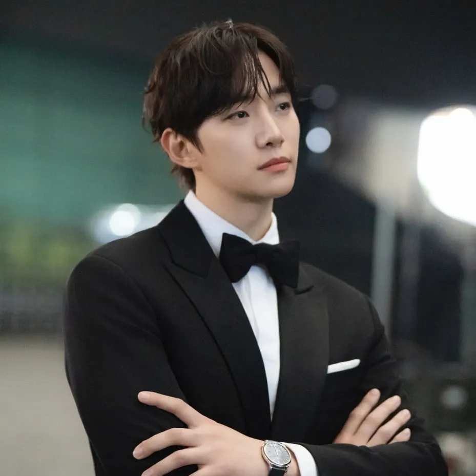 Foto kegiatan terbaru dari Lee Junho