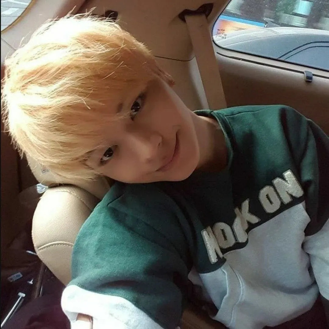 Recent activity shot of Yook Sungjae