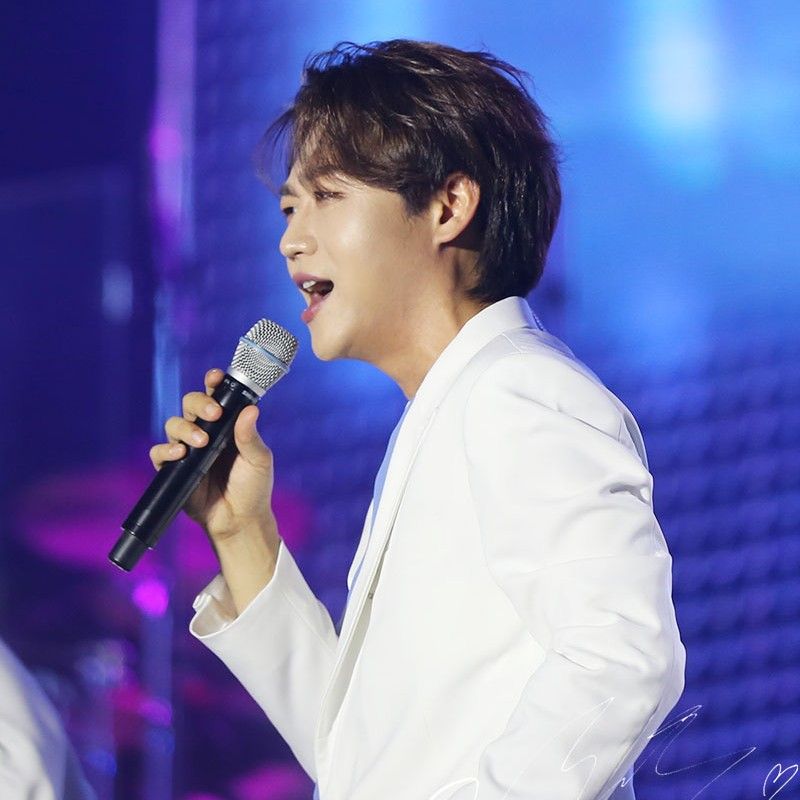 A moment captured by a fan of Min Soohyun